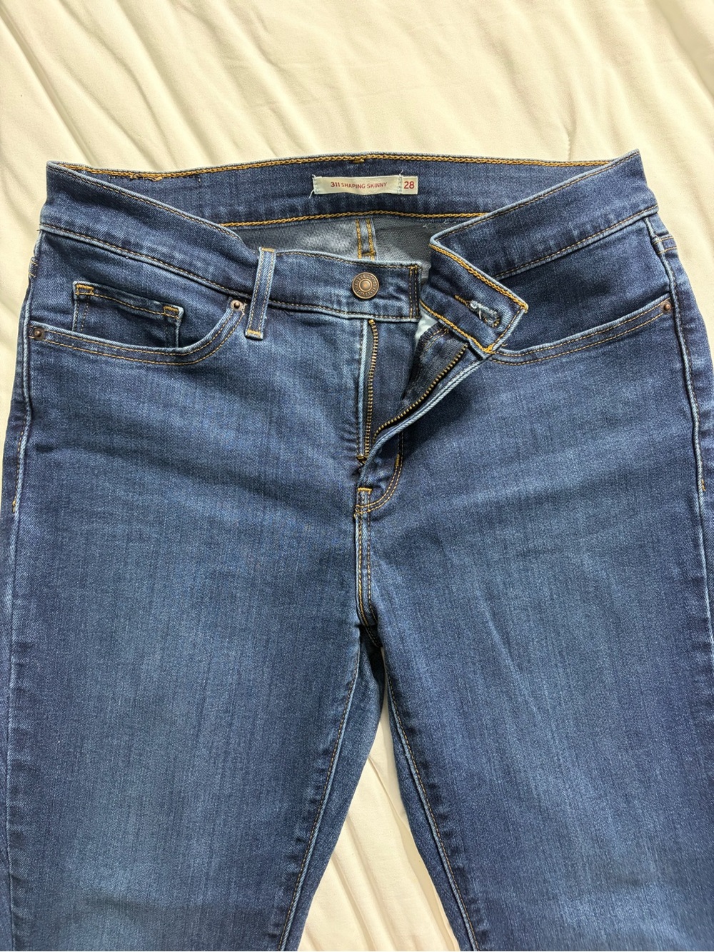 Levis Women’s Shaping Skinny Jeans